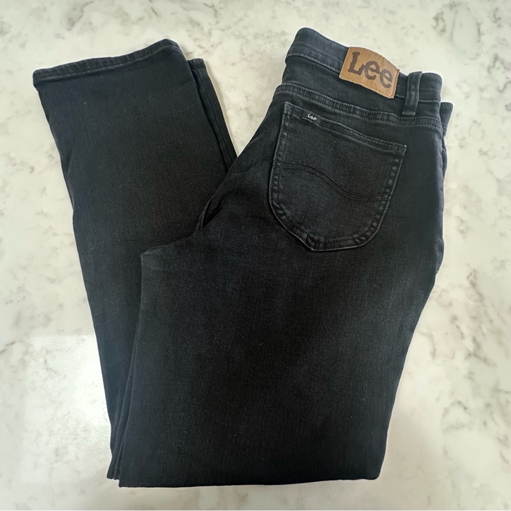 Women’s Lee Mid-Rise Straight Leg Jeans in Black. Size 12S